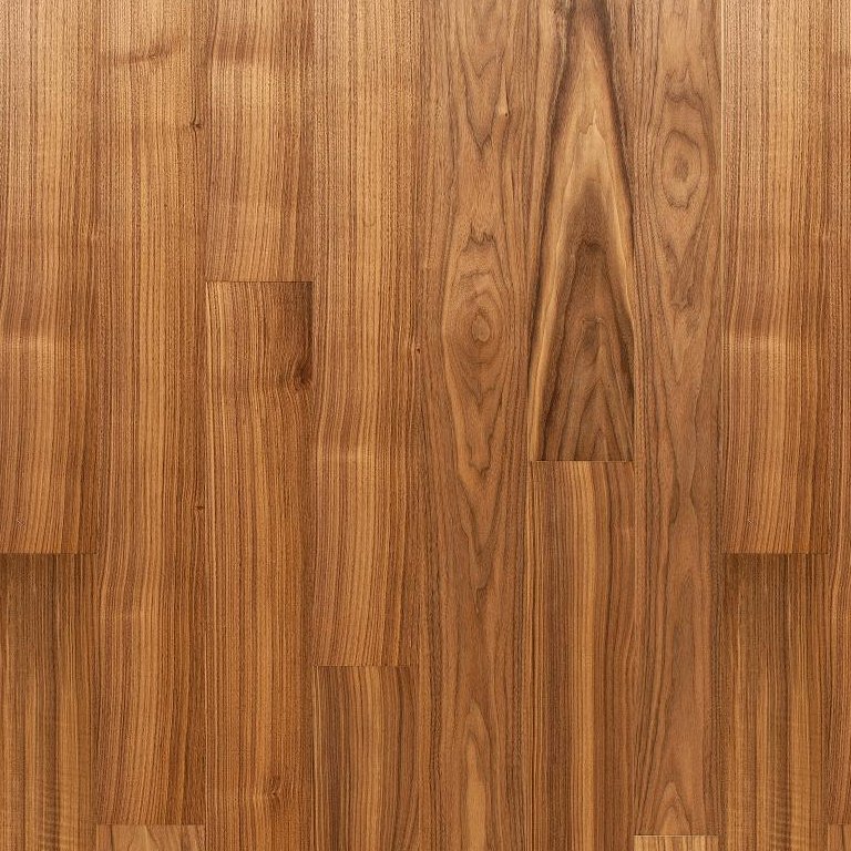 Орех Статуя  Черс (Kahrs Walnut Statue) 